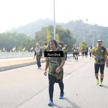Runner Photo 6935152