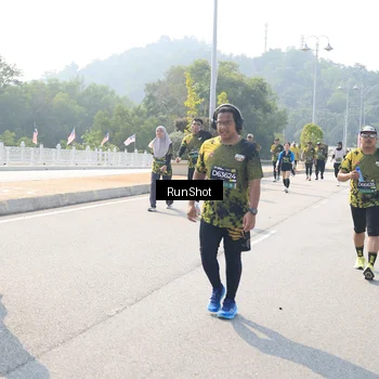 Runner Photo 6935153