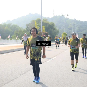 Runner Photo 6935157