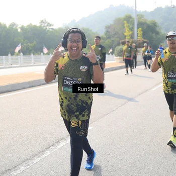 Runner Photo 6935171