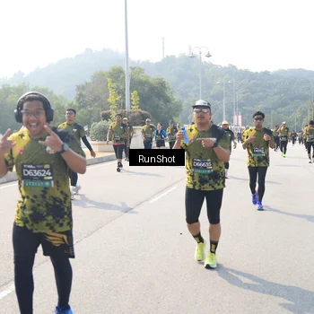 Runner Photo 6935173