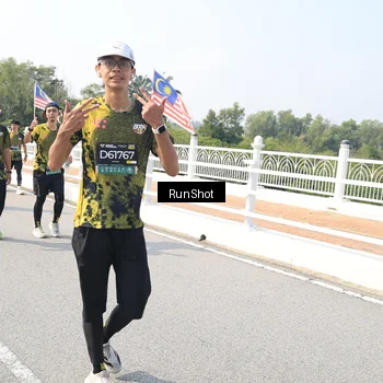 Runner Photo 6935189