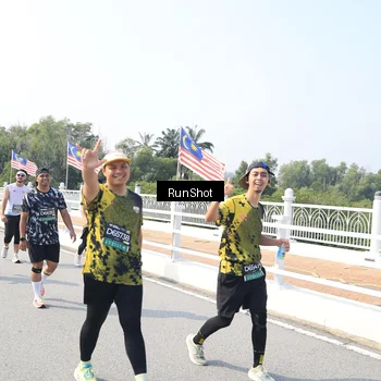 Runner Photo 6935193