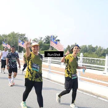 Runner Photo 6935195