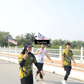 Runner Photo 6935208