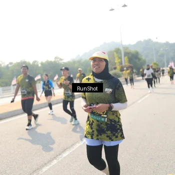 Runner Photo 6935214