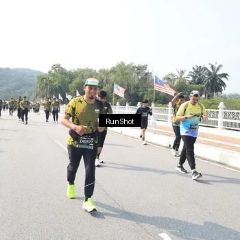Runner Photo 6935221