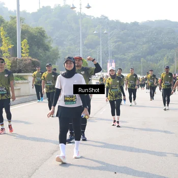 Runner Photo 6935233