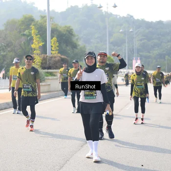 Runner Photo 6935244