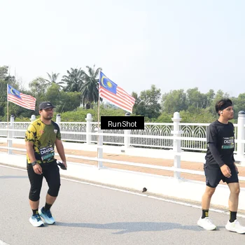 Runner Photo 6935253