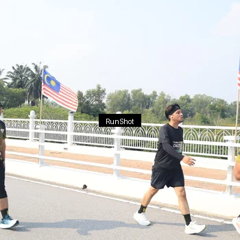 Runner Photo 6935254