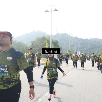 Runner Photo 6935273