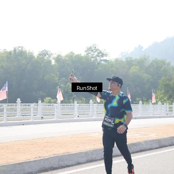 Runner Photo 6935302