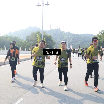 Runner Photo 6935309