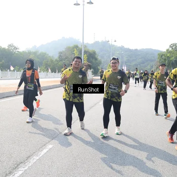 Runner Photo 6935313