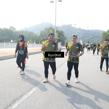 Runner Photo 6935314