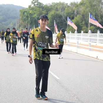 Runner Photo 6935316