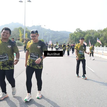 Runner Photo 6935317