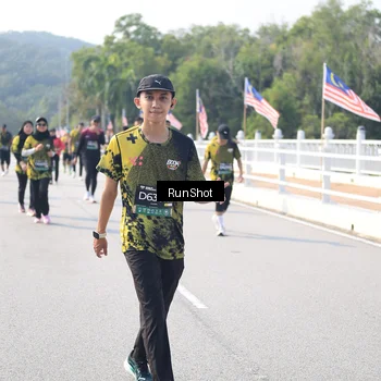 Runner Photo 6935318