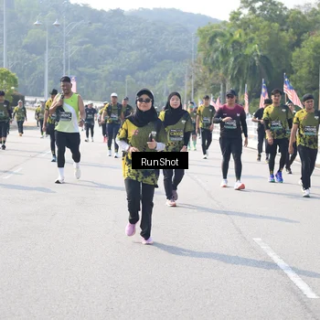 Runner Photo 6935328
