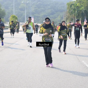 Runner Photo 6935333