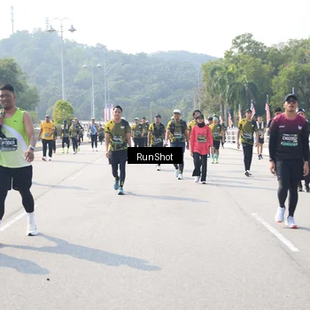 Runner Photo 6935358