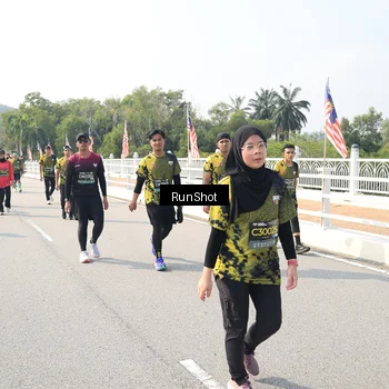 Runner Photo 6935362