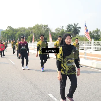 Runner Photo 6935363