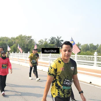 Runner Photo 6935370