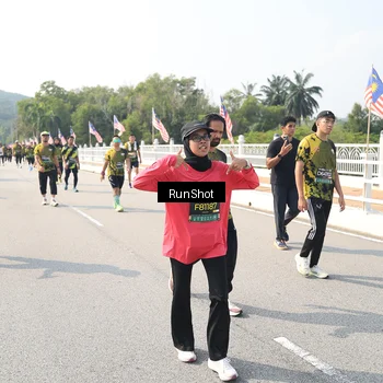 Runner Photo 6935378