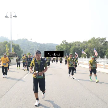Runner Photo 6935384