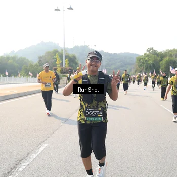 Runner Photo 6935392