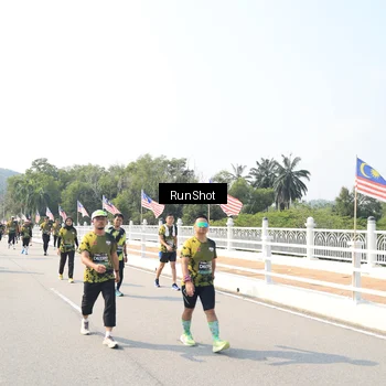 Runner Photo 6935400