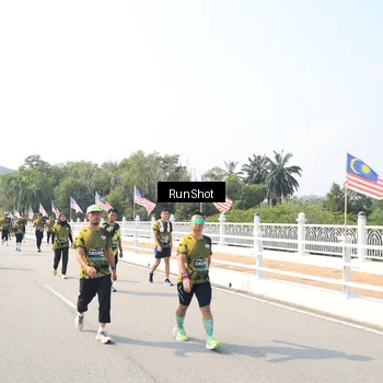Runner Photo 6935401