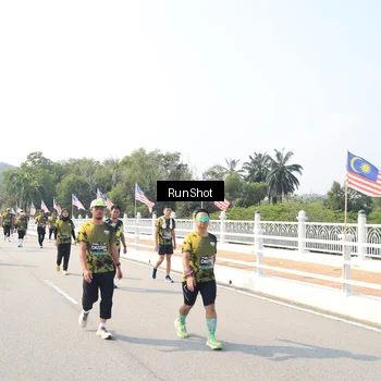 Runner Photo 6935402