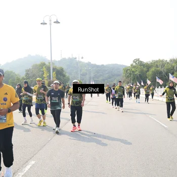Runner Photo 6935416
