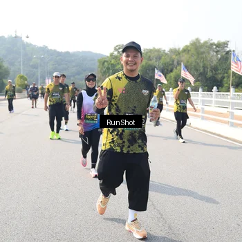 Runner Photo 6935441