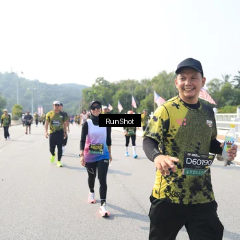 Runner Photo 6935446