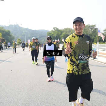 Runner Photo 6935448