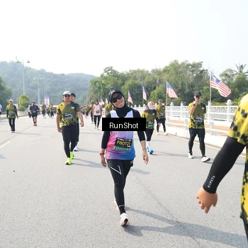 Runner Photo 6935450