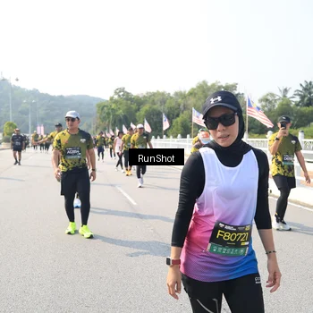 Runner Photo 6935455