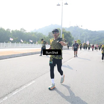 Runner Photo 6935472