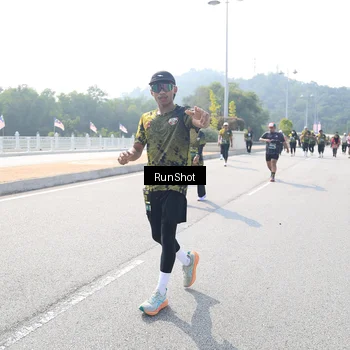 Runner Photo 6935473