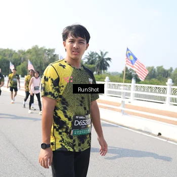 Runner Photo 6935478