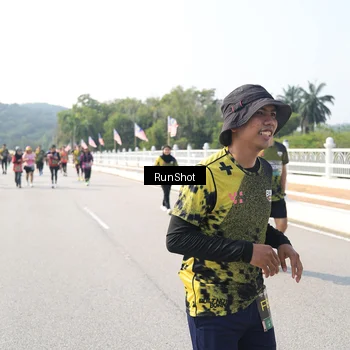 Runner Photo 6935493