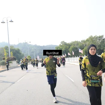 Runner Photo 6935495