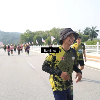 Runner Photo 6935497
