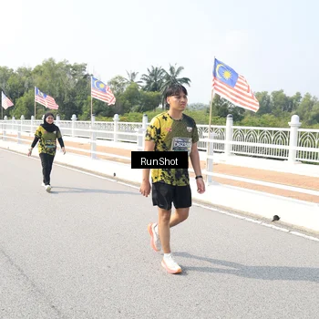 Runner Photo 6935501