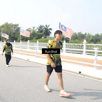 Runner Photo 6935503