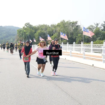 Runner Photo 6935518